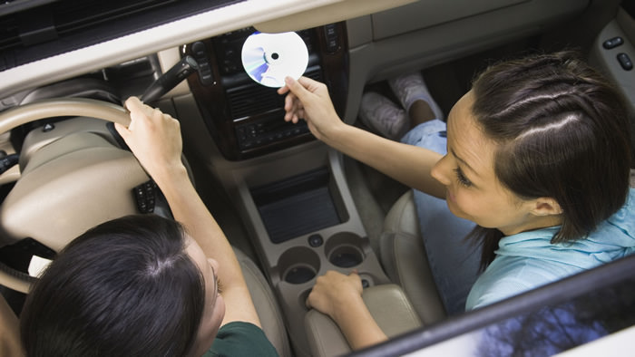 tienen los coches nuevos reproductores de cd