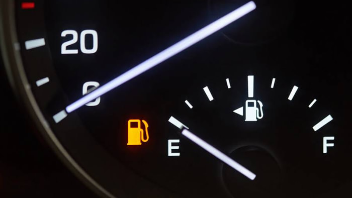 ¿Arrancará un coche sin gasolina?