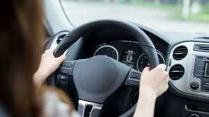 El auto tiembla cuando arranca y luego funciona bien